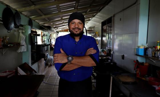Después de empezar de nuevo en Brasil, Romeu convirtió su pasión por la cocina en un lugar de pertenencia para migrantes y locales.